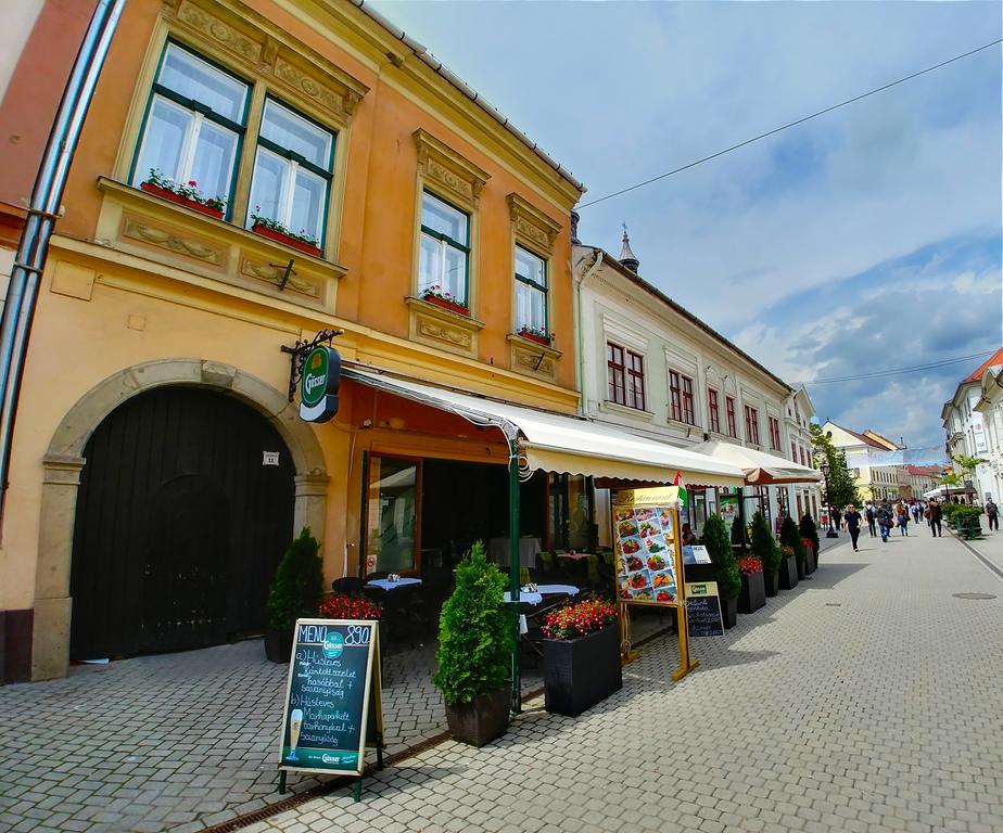 Cherry Apartment Eger